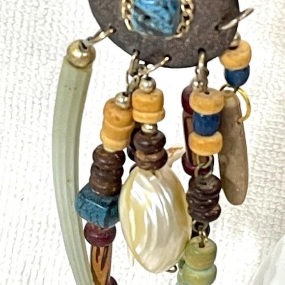 Wooden bead and shell statement earrings. - Picture 4 of 9